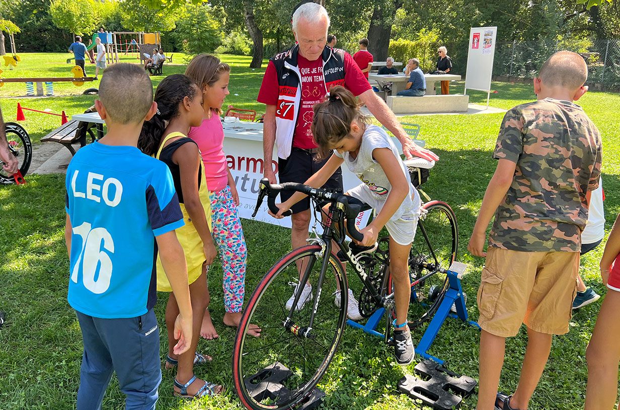 STVS - FORUM ASSOCIATIONS